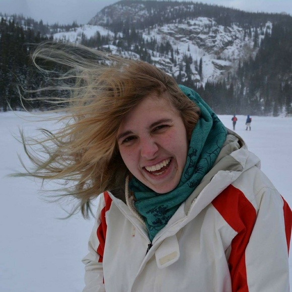 Meet your Posher, Mackenzie - Picture 2 of 3